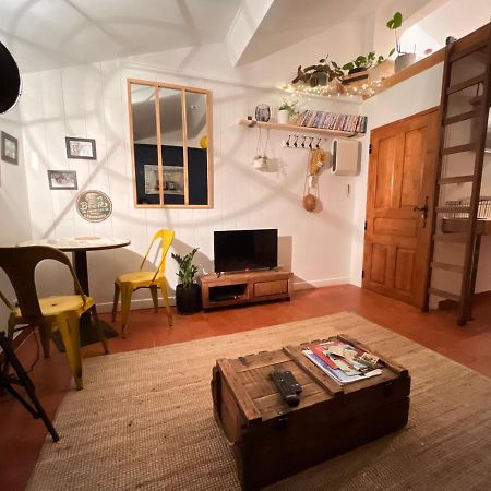 Cosy Provencal Apartment Belgentier ภายนอก รูปภาพ